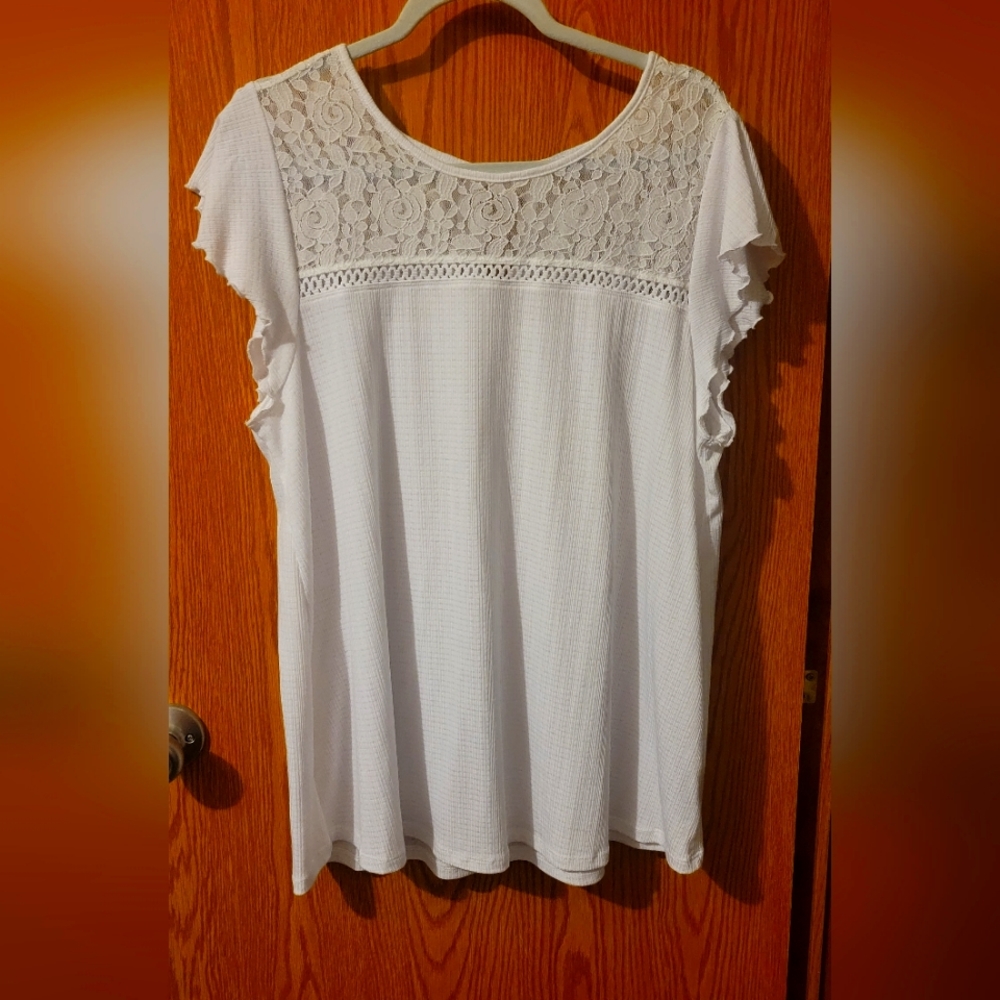 Torrid 2 White Lace Top